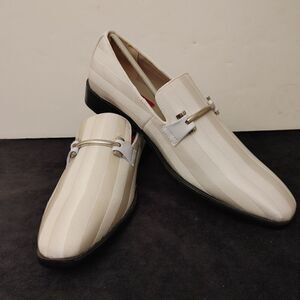 MEN'S EXPRESSIONS STRIPED TUXEDO SLIP ON FORMAL WEAR SHOE.